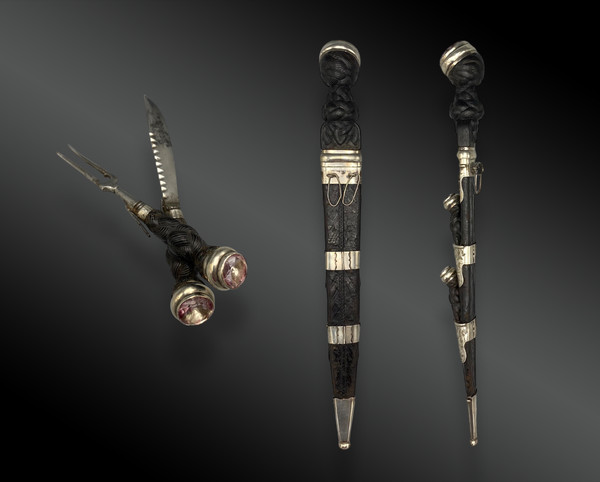 Scottish KNIFE called DIRK. Scottish work, early 20th century.