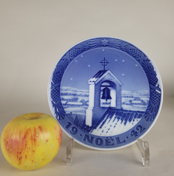 Royal Copenhagen, Weihnachtsteller 1942, 20. Jahrhundert
