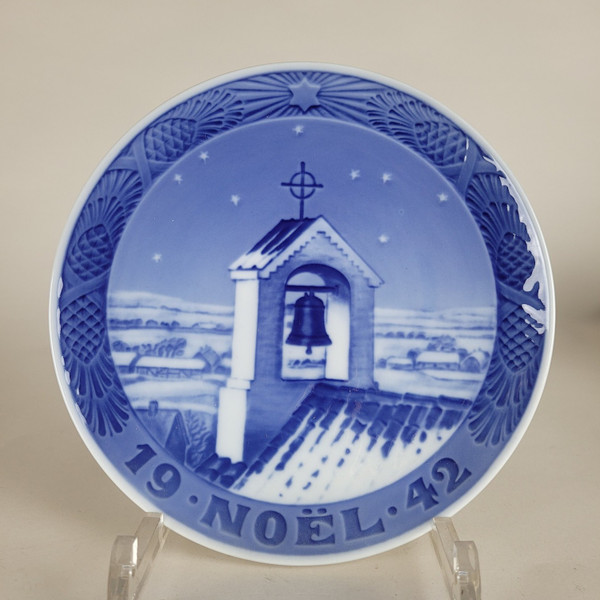 Royal Copenhagen, Weihnachtsteller 1942, 20. Jahrhundert