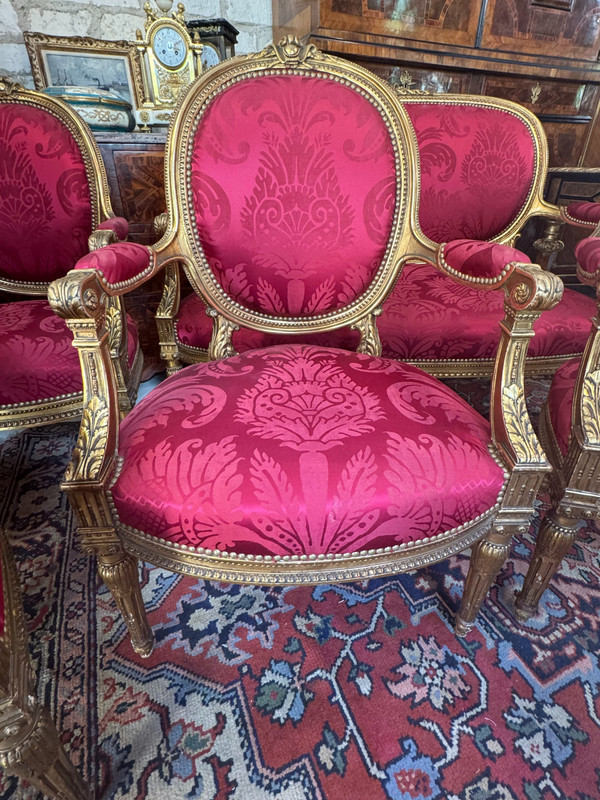 ENSEMBLE DE SALON EN BOIS DORE LOUIS XVI