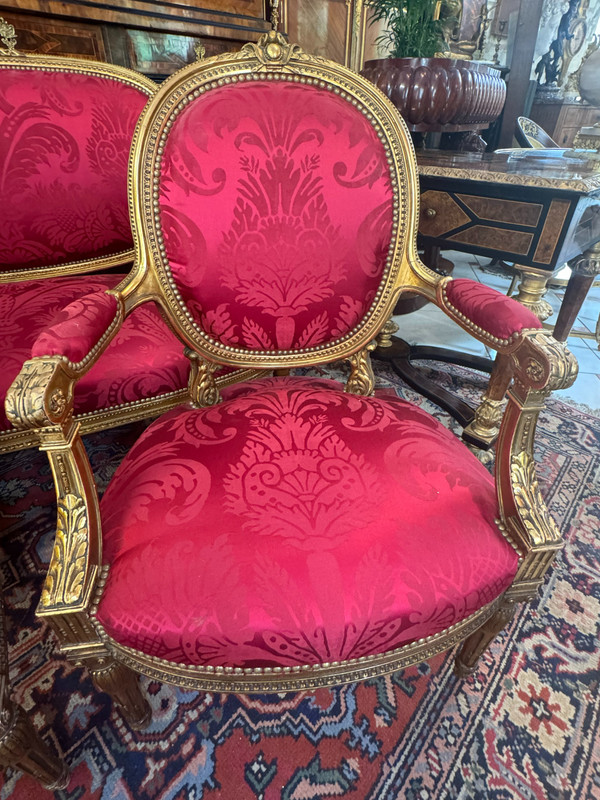 ENSEMBLE DE SALON EN BOIS DORE LOUIS XVI
