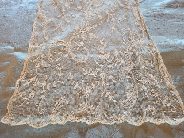 Etole en tulle brodé, époque vers 1900