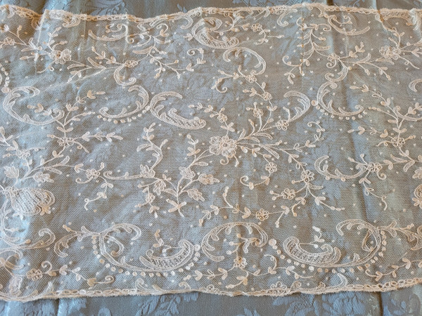 Etole en tulle brodé, époque vers 1900