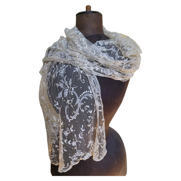 Etole en tulle brodé, époque vers 1900