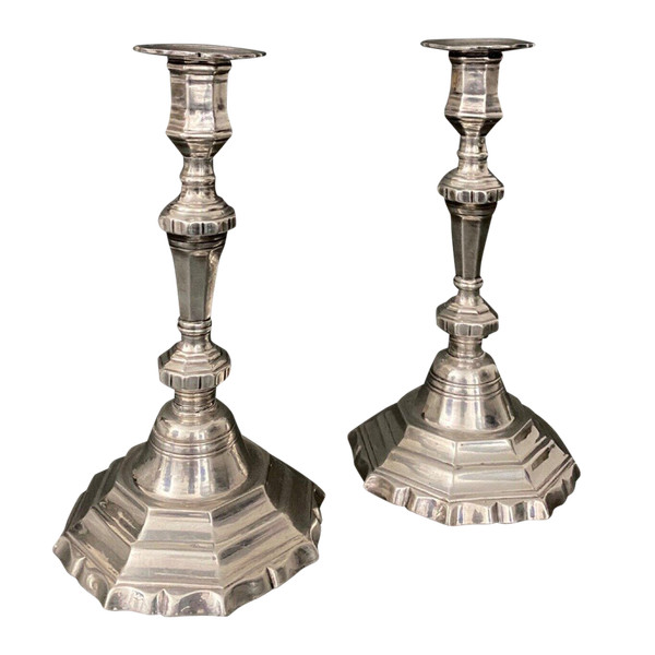Pair of silver-plated bronze candlesticks, Louis XV style, Maison Christofle, 19th century