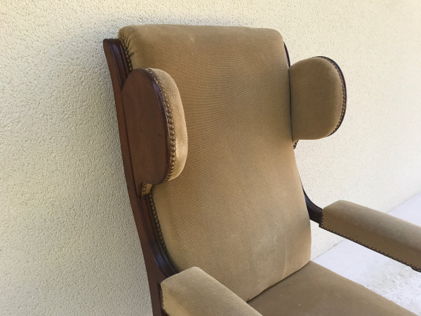Sessel Voltaire mit Ohren alt Mahagoni Restaurationszeit Modell neigbar