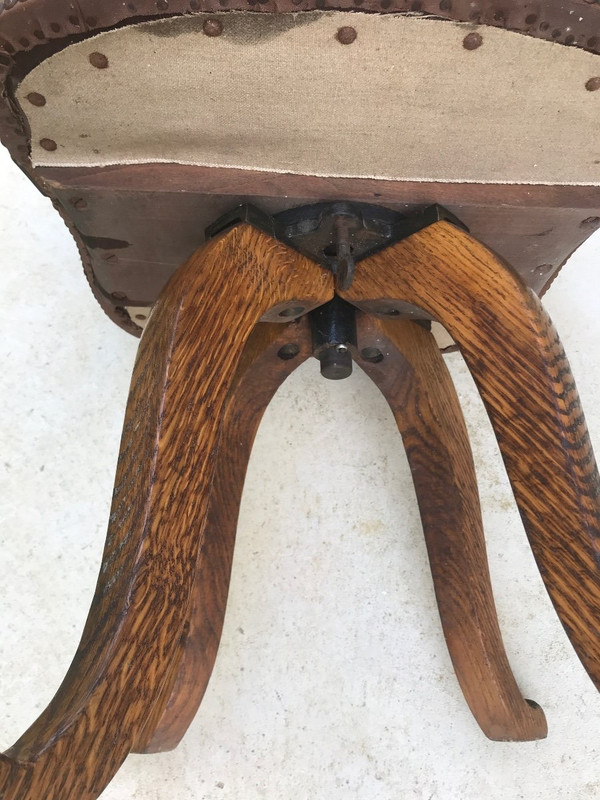 American oak desk armchair circa 1900, swivel model