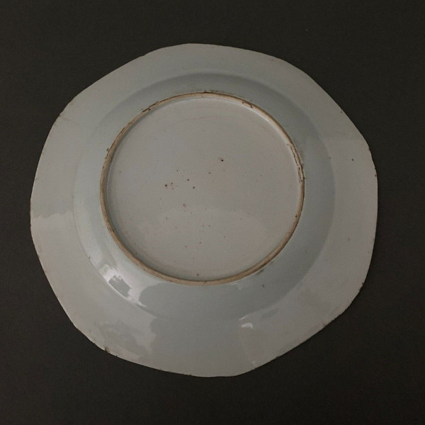 Assiette bleue de Chine XIXe décor de papillons
