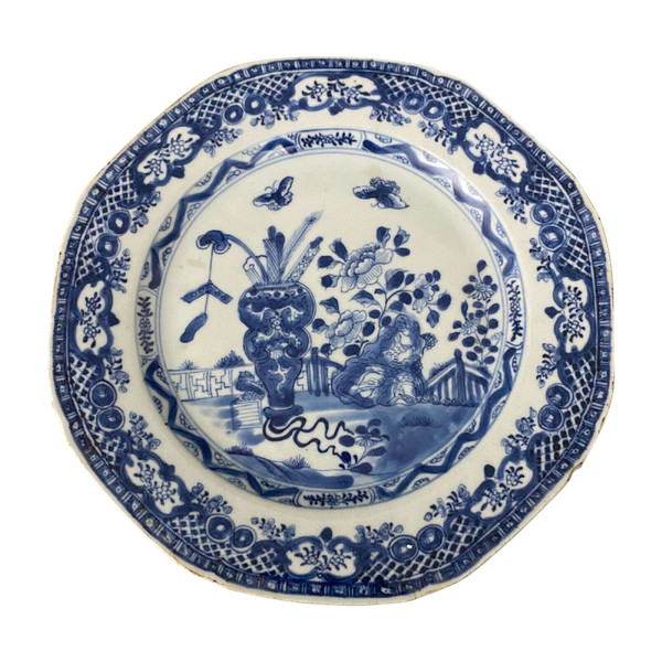 Assiette bleue de Chine XIXe décor de papillons