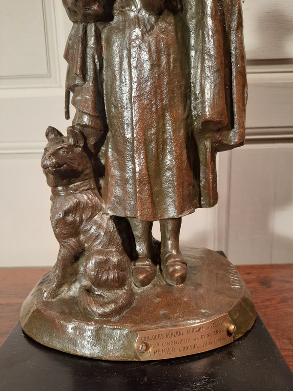 Bronze représentant une bergère et son chien, signé ABBAL.