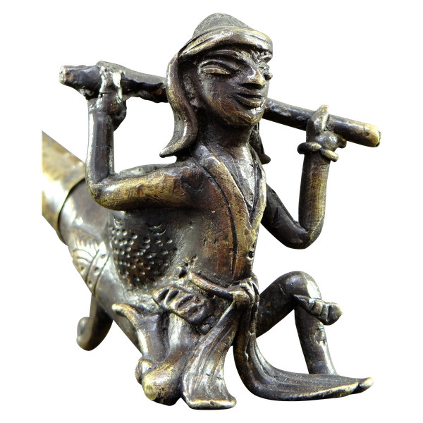 Burma, 1920s/1930s, Pipe En Bronze Et Laiton Ornée d'Un Nat.