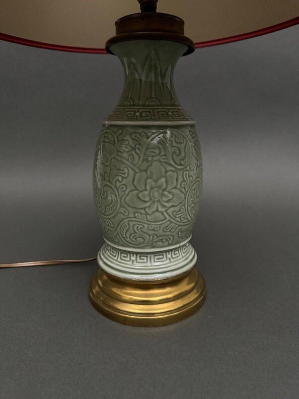 Lampe Napoléon III en céladon vert sur une base en laiton