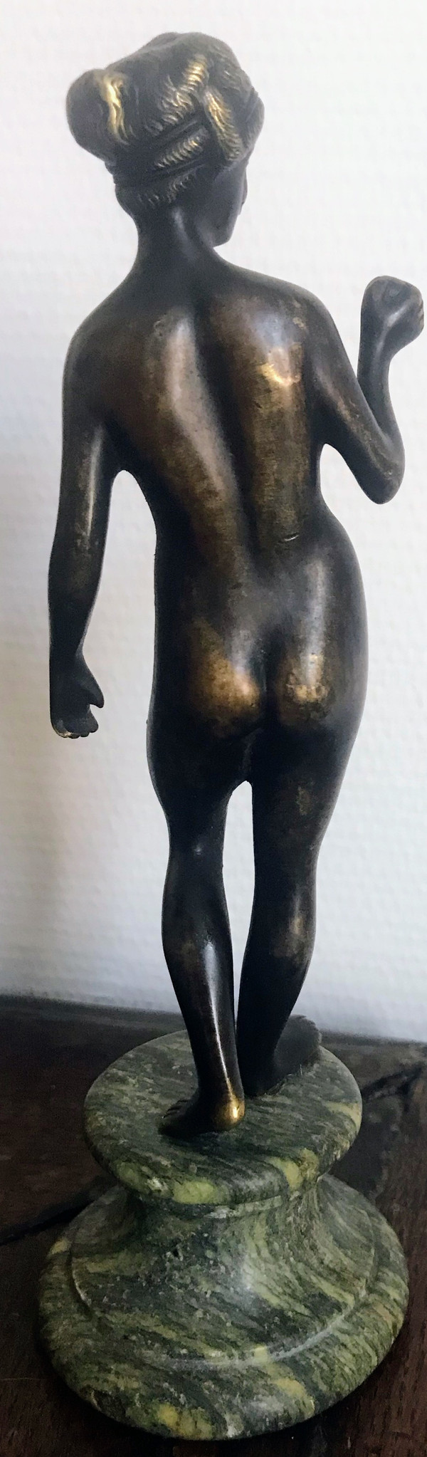 Venus with golden apple , Italy 17th century