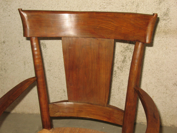 Pair of Restoration-period straw-covered armchairs in walnut Origin Périgord 19th century Directoire style