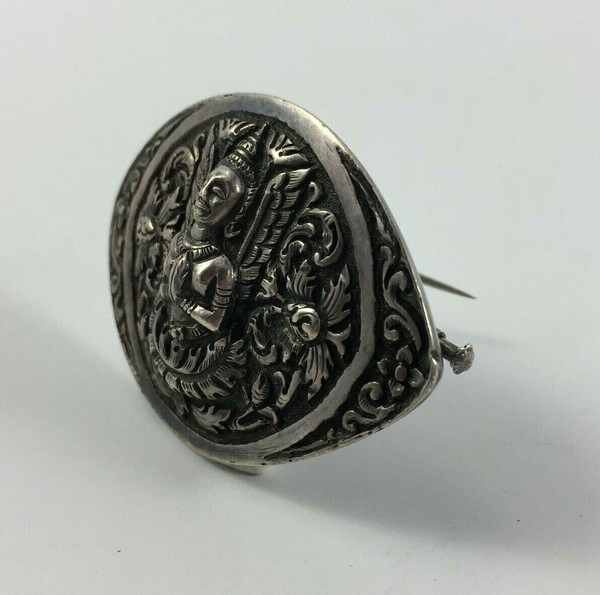 Brosche mit Buddha-Dekor Indien Silber 24 Gramm schöne alte Rechnung