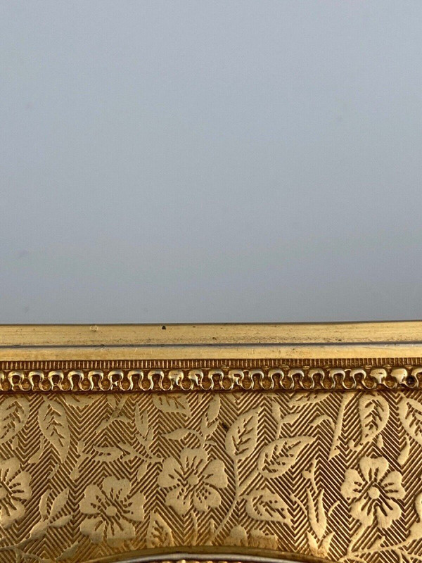 Miniature bronze box signed S. Guerou or Gueron Romantic scene