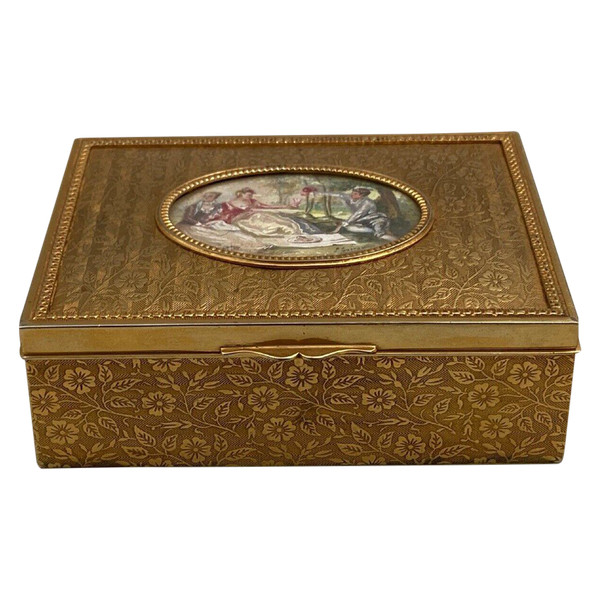 Miniature bronze box signed S. Guerou or Gueron Romantic scene