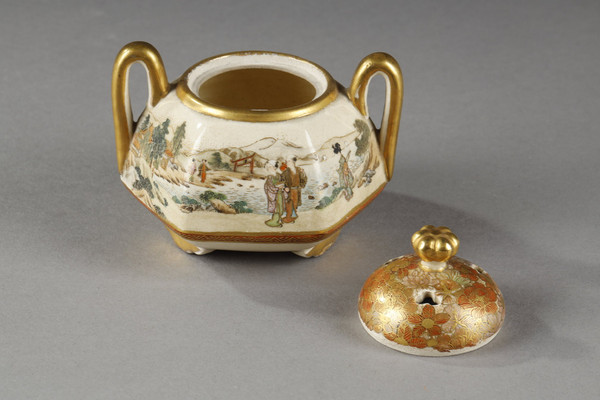 Kyo Satsuma teapot and perfume burner by Kinkozan Kyoto