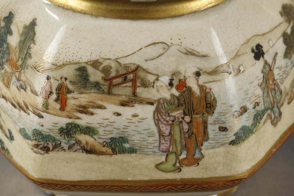 Kyo Satsuma teapot and perfume burner by Kinkozan Kyoto