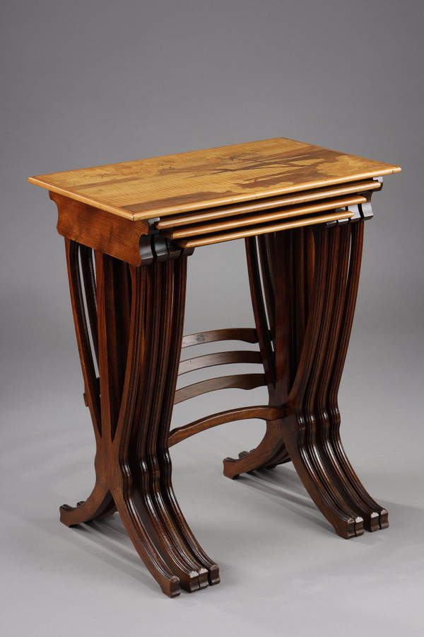 Ensemble de 4 Tables Gigognes signées Gallé