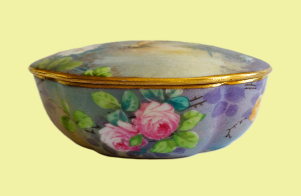Hand Painted Porcelain Box Decorated With Birds And Roses 1900