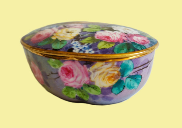 Hand Painted Porcelain Box Decorated With Birds And Roses 1900