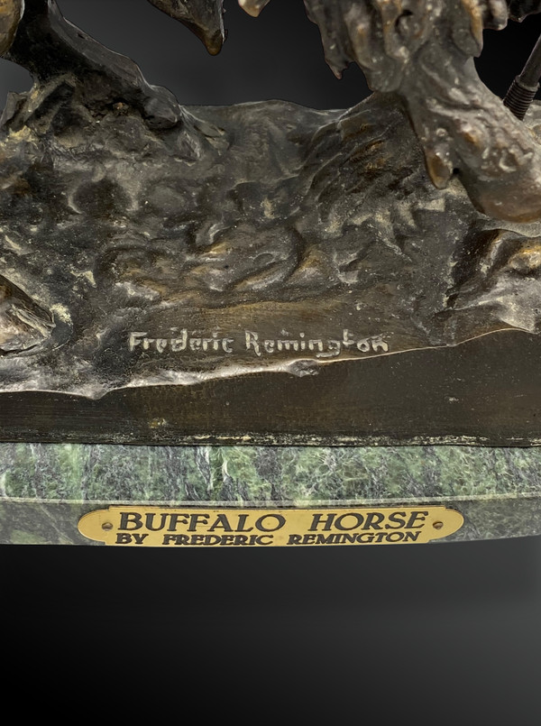 La corsa dei bufali; scultura in bronzo firmata Frédéric REMINGTON. Stati Uniti XX secolo