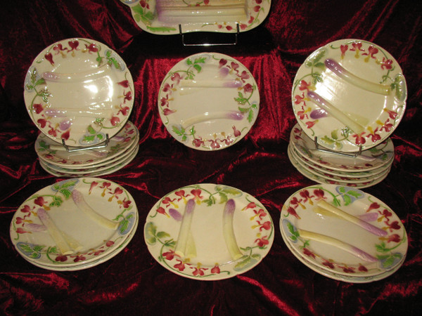 17-piece asparagus set in Saint Clément barbotine with floral decoration, Art Nouveau period