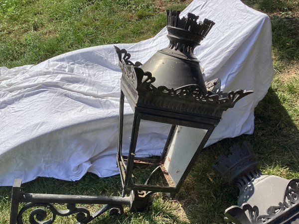 Pair of lanterns and their gallows