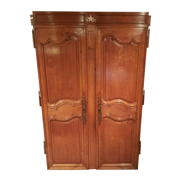 Paire de portes Louis XV en merisier d’époque début du XIXème siècle.