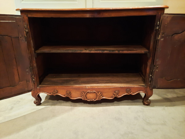 Credenza curva Luigi XV in legno di ciliegio, XVIII secolo.