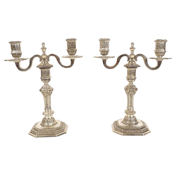 Coppia di candelabri a 2 luci Luigi XIV Christofle Dupérier Metallo argentato XX secolo