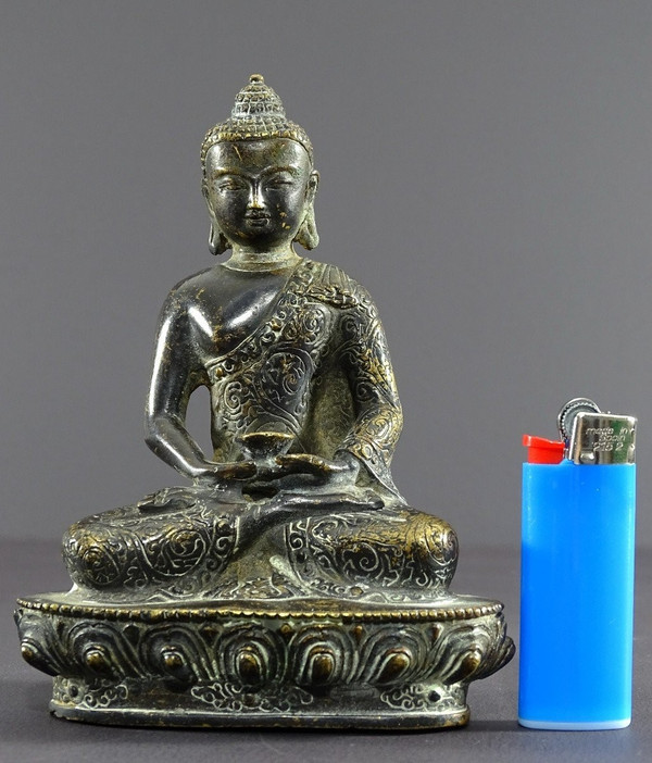 Sino-Tibetan Art, First Half 20th Century, Bronze Buddha Statue.