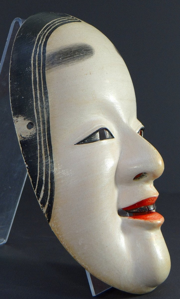 Japon, Début Du XXème Siècle, Masque De Théâtre Du Noh Personnage Ko-omote En Bois Polychrome. 