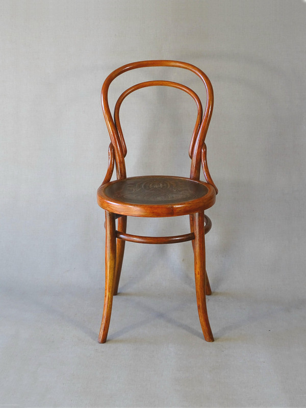 Chaise bistrot bois-courbé vers 1900 assise Art nouveau, no Thonet.
