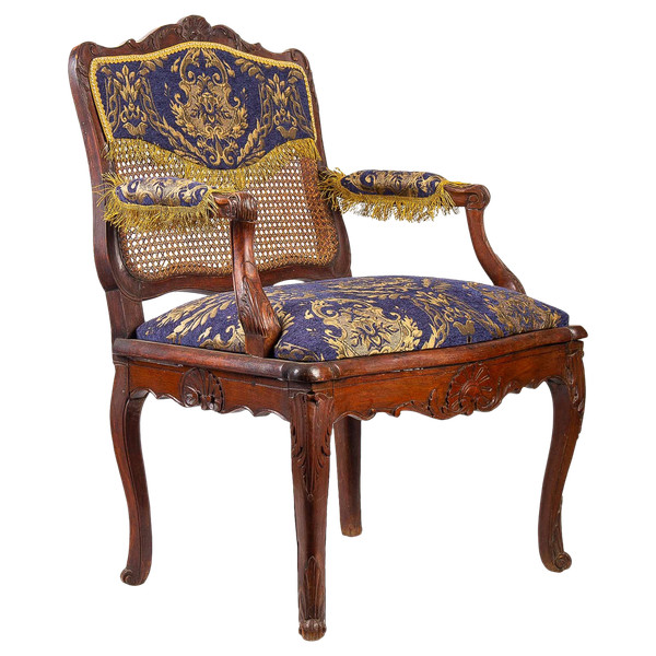 Poltrona con base a canna in legno naturale modellato e intagliato del periodo Regency, circa 1720