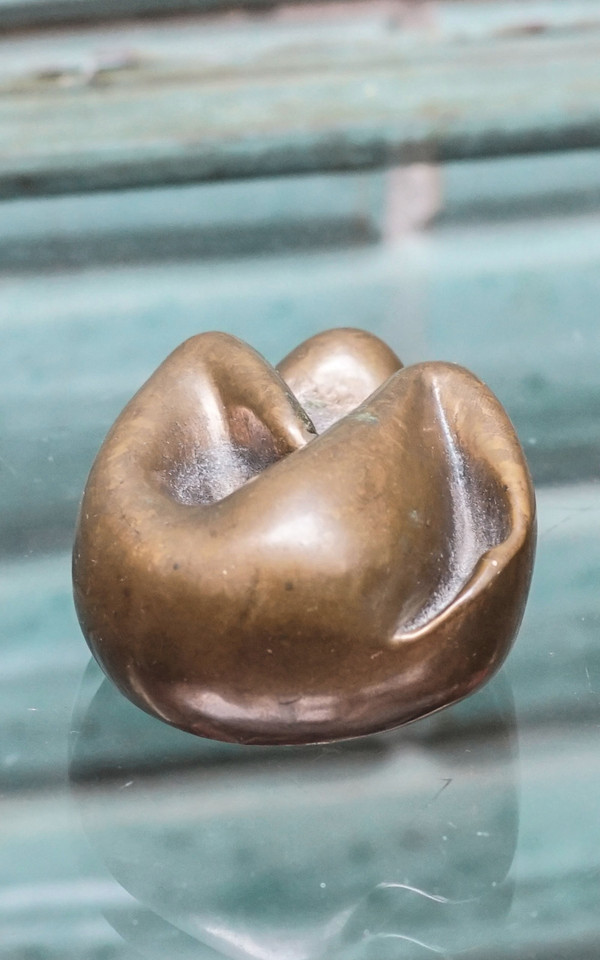 Small sculpture Woman in Bronze 1983