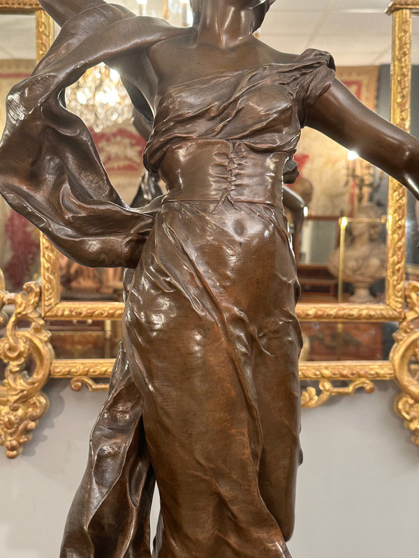 Grande scultura in bronzo Fête Des Fleurs di Alexandre Levasseur del XIX secolo (90 cm)