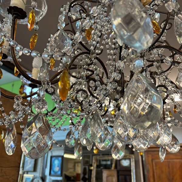  Magnifique et ancien lustre à 10 lumières en cristal Lustre . Diamètre 70 cm