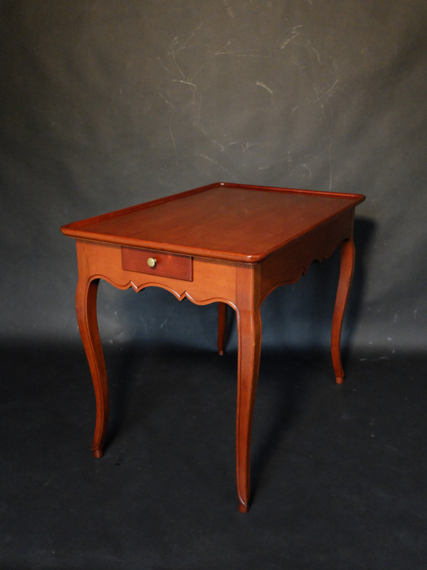 Table en cabaret de style Louis XV 