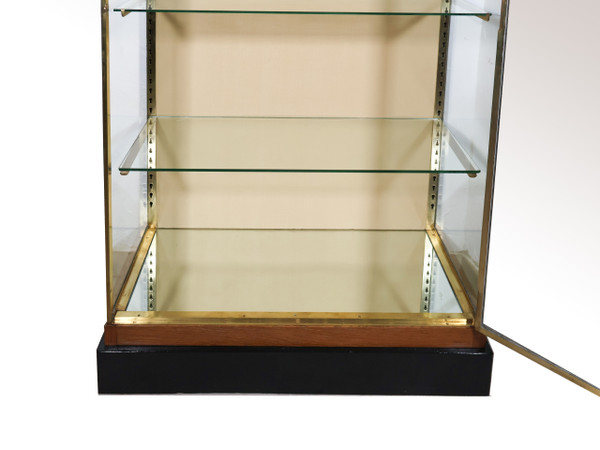 Vetrina in ottone, inizio XX secolo