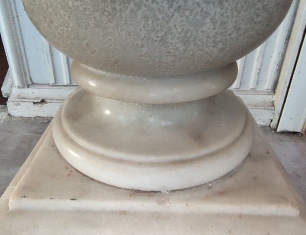 Antique large stoup Carrara marble
