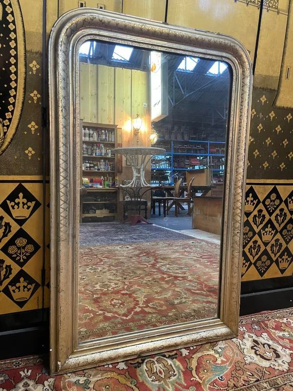 Miroir époque Louis Philippe à la feuille d’or 