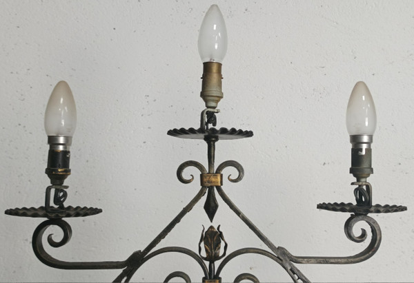 Lampada da terra in ferro battuto con 5 bracci 1940