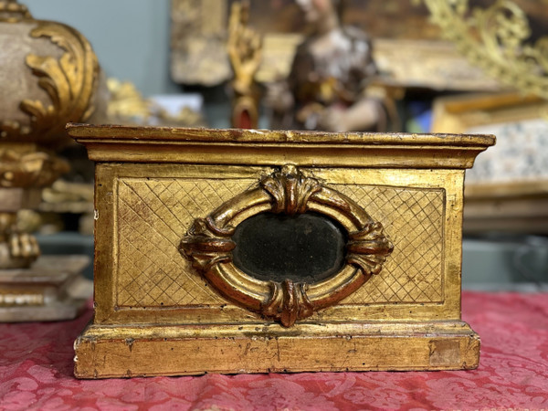 Reliquary Base In Carved And Gilded Wood - 17th century