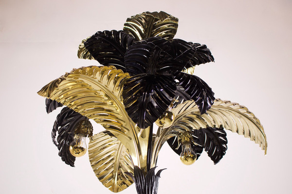 Grande lampada da terra XXL a forma di palma in nero e oro, Hans Kögl.