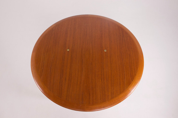Danish coffee table Johannes Andersen.