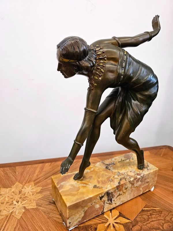 Art Deco Bronze „Orientänzerin“