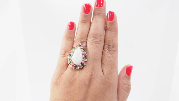 Anello COCKTAIL in oro rosa e cabochon di Opale