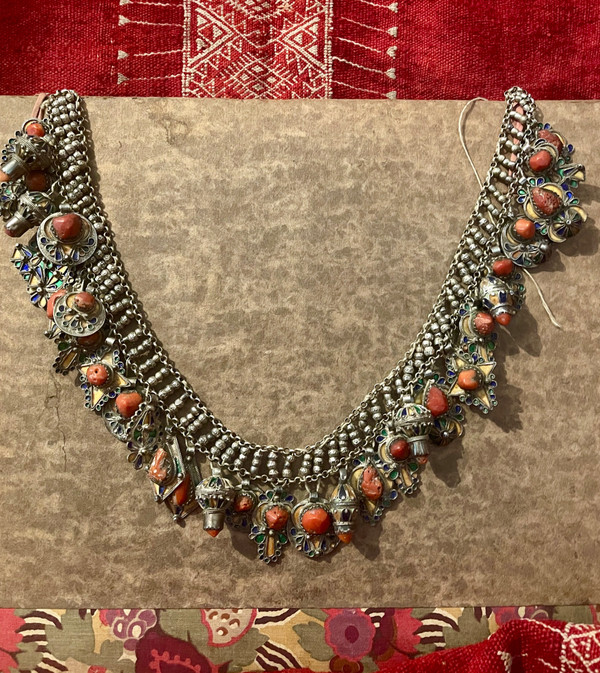 COLLANA CABILIA DEI BENI YENI, Algeria, grande Cabilia circa 1935. Gioielli etici. Gioielli berberi 